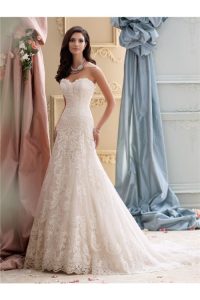 glamour-a-line-strapless-vintage-lace-wedding-dress-court-train-a-line-wedding-dress-l-f722b7191191df4a